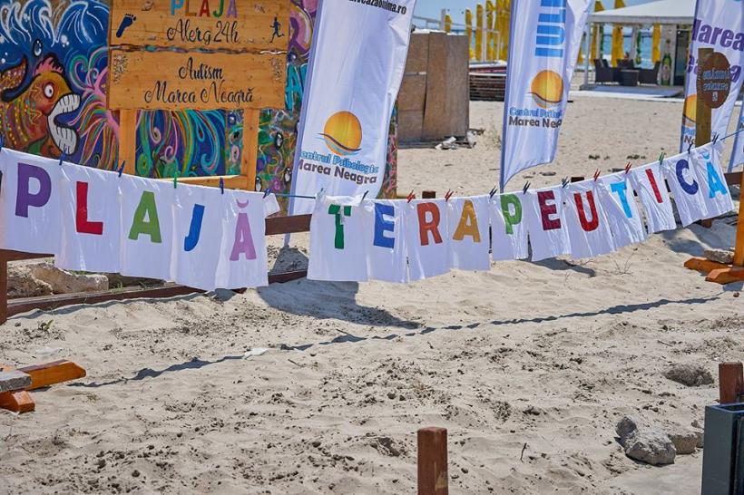 Caz şocant la Mamaia! Plaja terapeutică destinată copiilor cu dizabilităţi este ocupată de turiştii