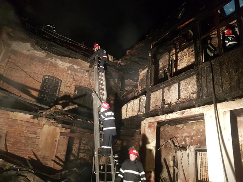 Incendiu la o casă din centrul vechi al Craiovei