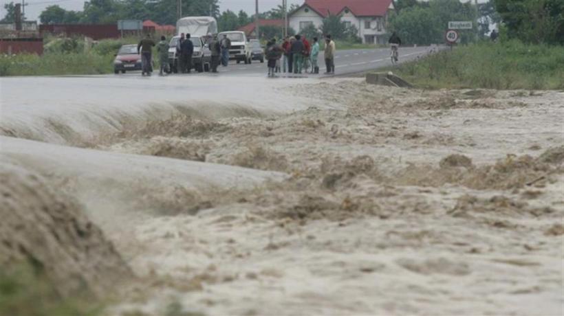 Alertă hidrologi! Cod portocaliu de inundaţii pe râuri mici din Dobrogea până miercuri dimineaţa