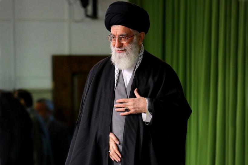 Statele Unite pun tunurile pe ayatolahi 