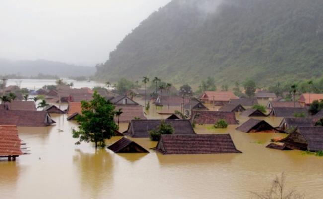 Vietnam: 27 de morţi şi 7 dispăruţi în urma inundaţiilor şi a alunecărilor de teren provocate de furtuna Son Tinh