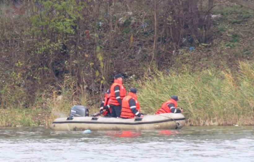 O femeie din Suceava a murit înecată, după ce a fost luată de apele unui pârâu, la Moldova Suliţa