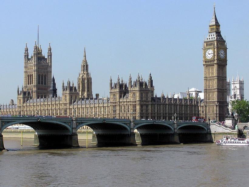Parlamentarii britanici, suparati pe companiile tech, precum Facebook