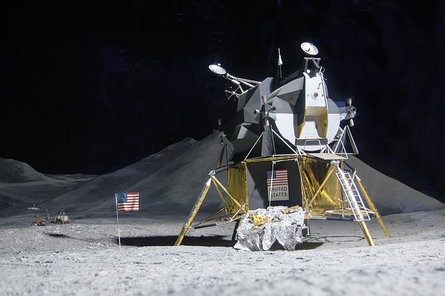 Rusii nu cred ca astronauţii NASA au ajuns pe Lună