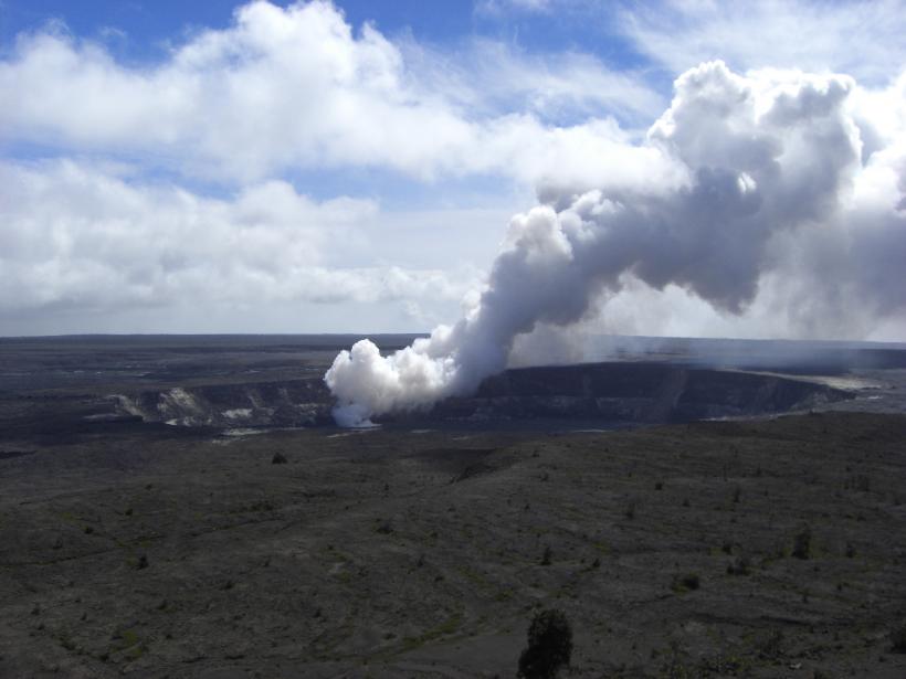 Hector vs Kilauea: un uragan și un vulcan se vor „înfrunta săptămâna viitoare”