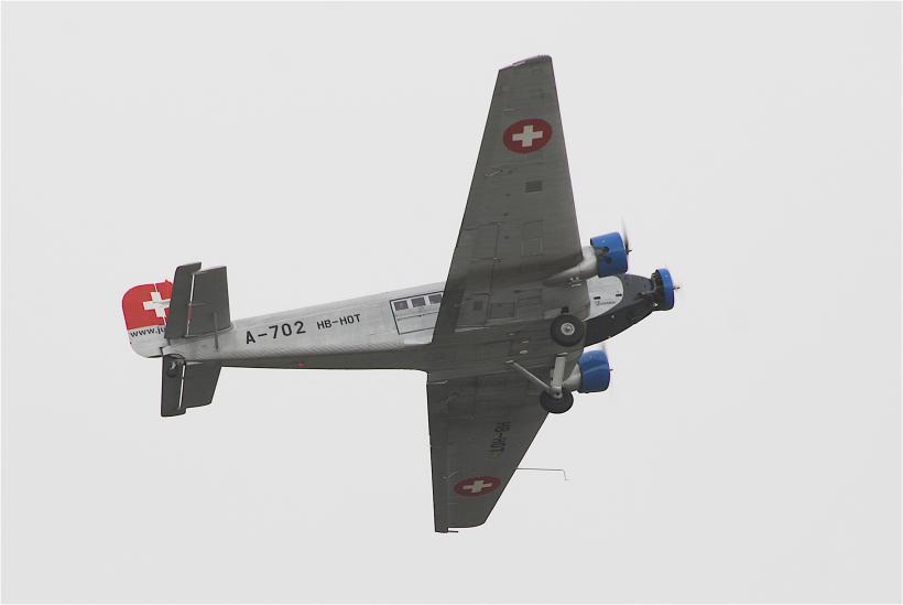 Un avion de colecție s-a prăbușit în estul Elveției; numărul morților ar putea ajunge la 20
