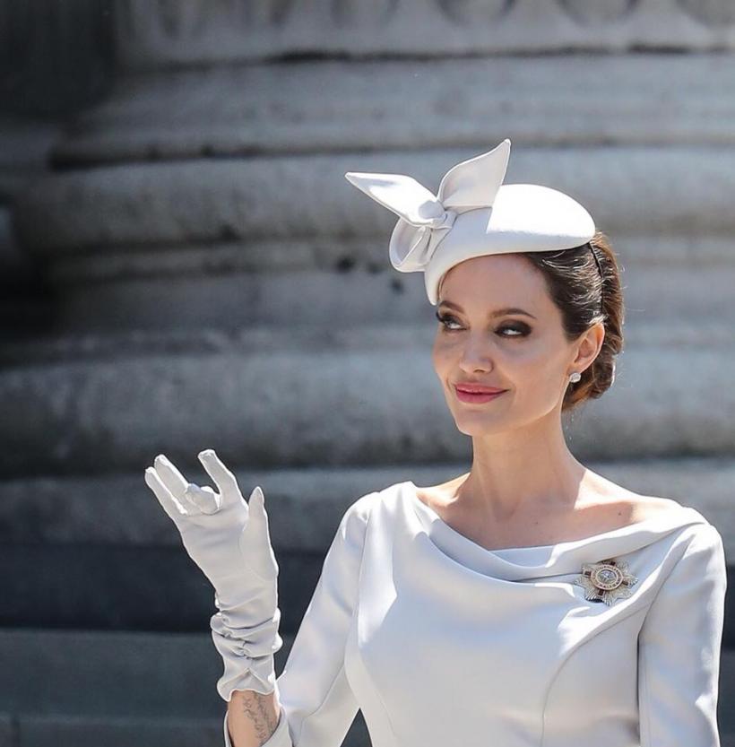 Angelina Jolie doreşte ca divorţul ei de Brad Pitt să se termine!