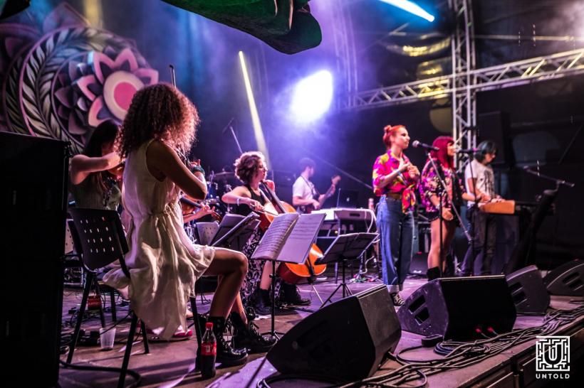 Denis de la The Motans și-a sărbătorit ziua de naștere pe scena festivalului „Untold” de la Cluj 18627290