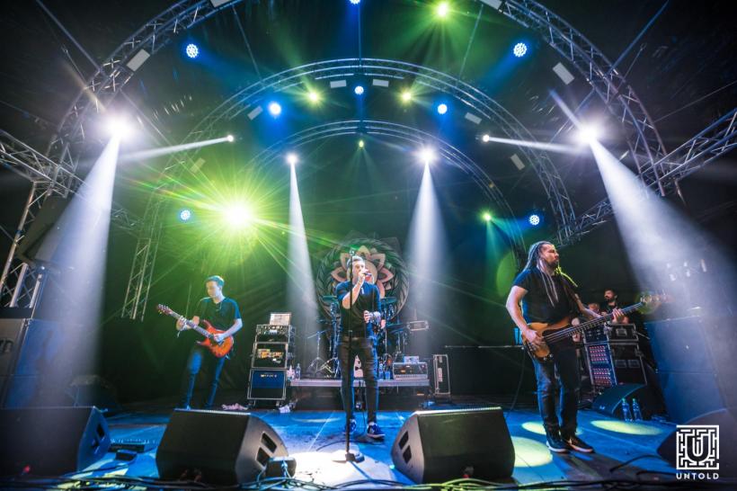 Denis de la The Motans și-a sărbătorit ziua de naștere pe scena festivalului „Untold” de la Cluj 18627293