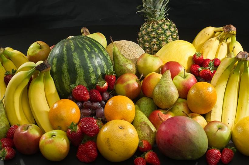 Rusia interzice importurile de fructe din Serbia și Macedonia