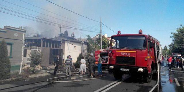 Brăila: Incendiu la patru case din municipiu, în urma unui foc pentru copt vinete nesupravegheat