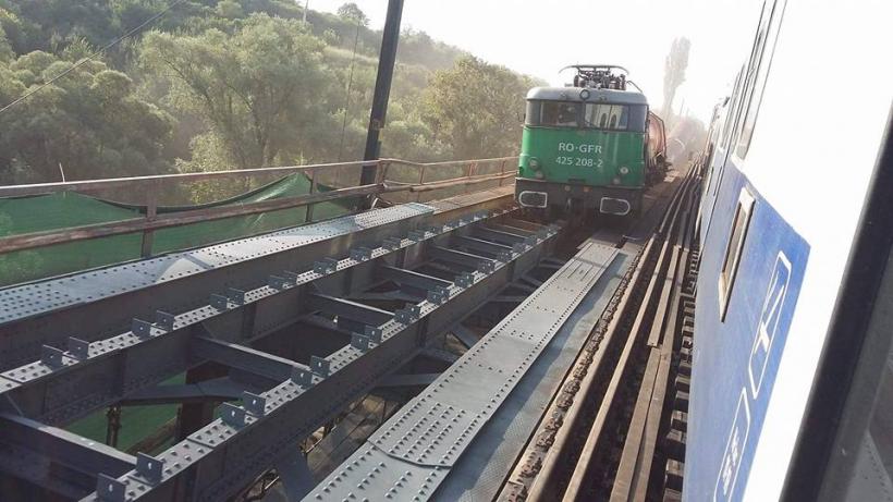 Prefectul de Dolj: Trenul de marfă deraiat la Cârcea ar fi intrat pe firul de cale ferată aflat în reparaţii
