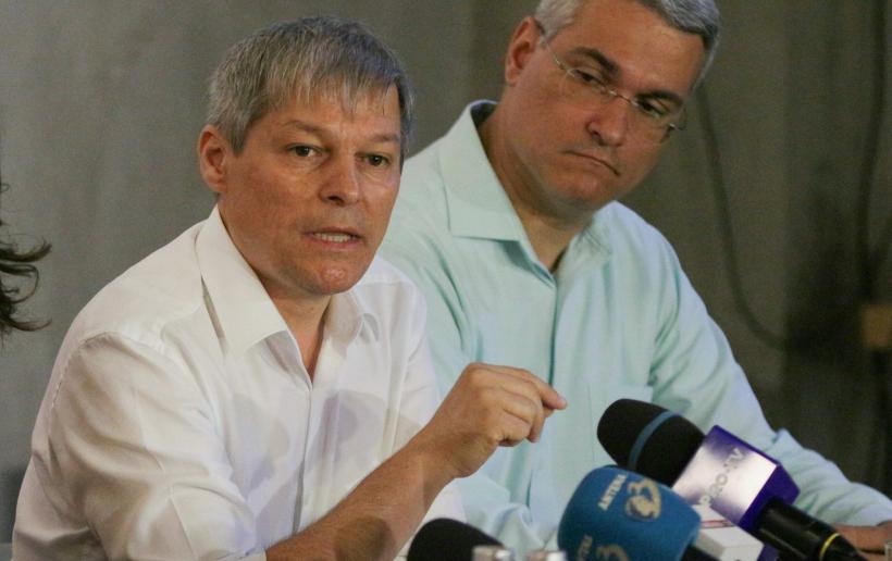 Dacian Cioloş şi liberalii se duc cu pâra la Parchet
