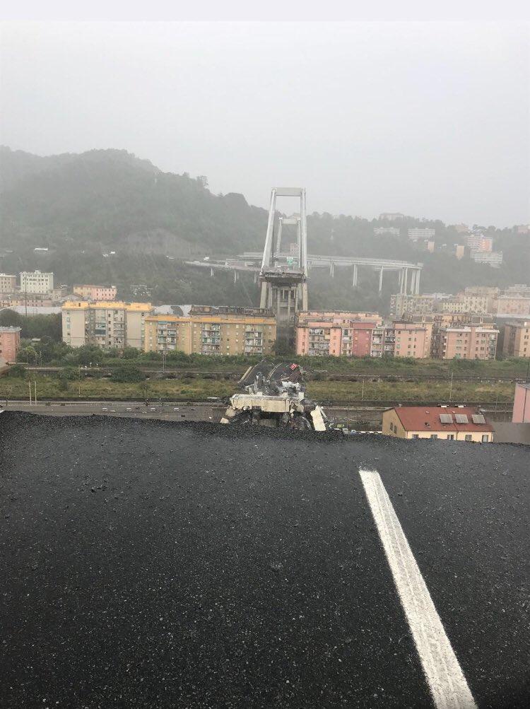 Prăbușirea viaductului Morandi - Autoritățile italiene se tem că ar fi vorba de zeci de morți și răniți