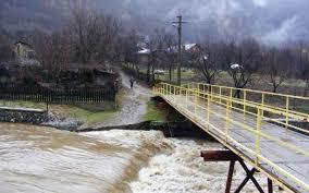 Cod galben de inundaţii pentru râuri din judeţele Covasna, Braşov şi Buzău, până la 23:00