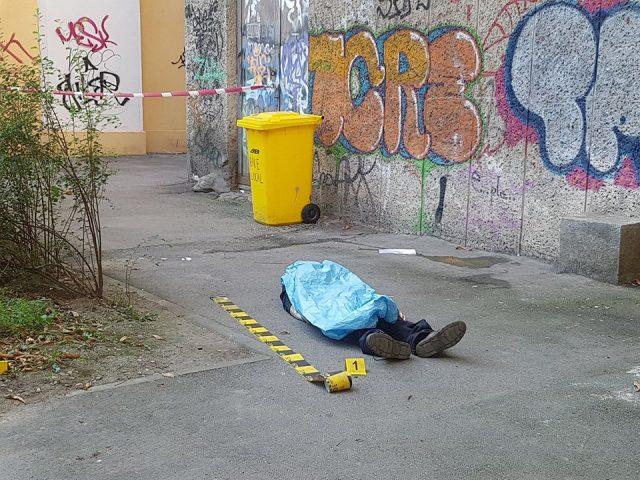 Cadavrul unui bărbat, găsit în mijlocul unui trotuar din Timișoara