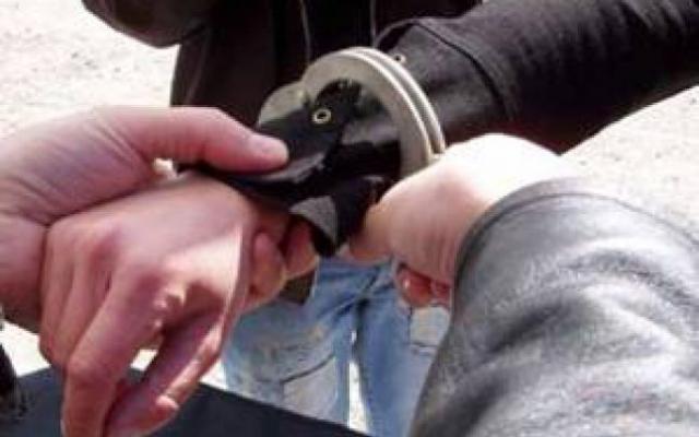 Un bărbat din Argeș suspectat că a agresat sexual mai multe femei pe stradă a fost reţinut