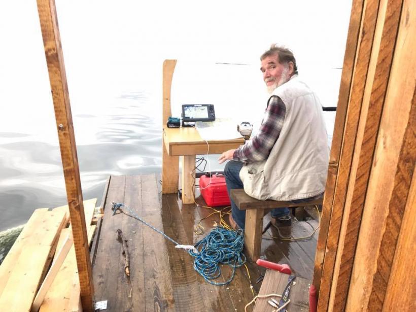 Un finlandez a traversat Golful finic cu ... sauna 18628741