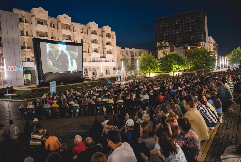 Caravana TIFF oferă trei zile de film în aer liber la Galați