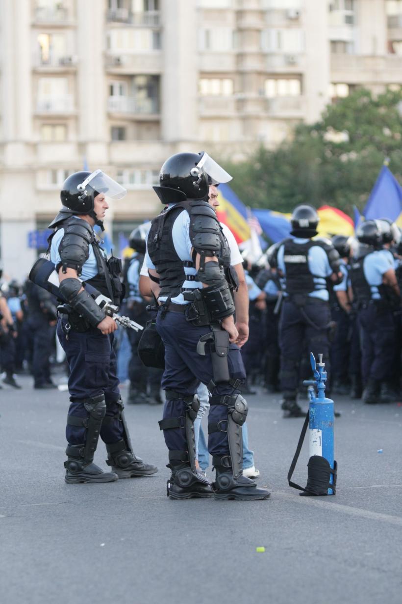 Ce spune un expert militar francez despre protestele din 10 august