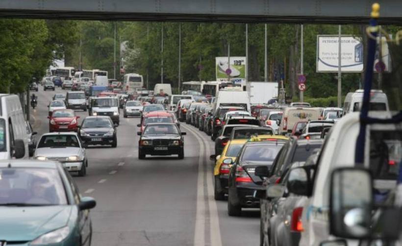 Atenţie şoferi! Trafic îngreunat pe DN1 Ploieşti-Braşov din cauza unui accident
