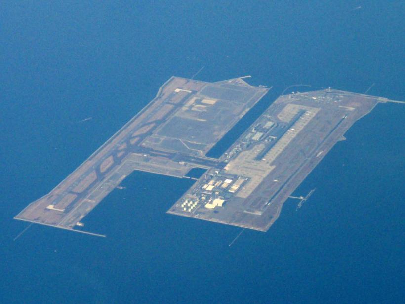 Taifunul Jebi: 3000 de persoane blocate într-un aeroport din Japonia