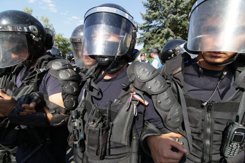 Jandarmeria își reface stocul de lacrimogene și apărătoare. Comanda de două milioane de euro a fost plasată în preziua mitingului din 10 august