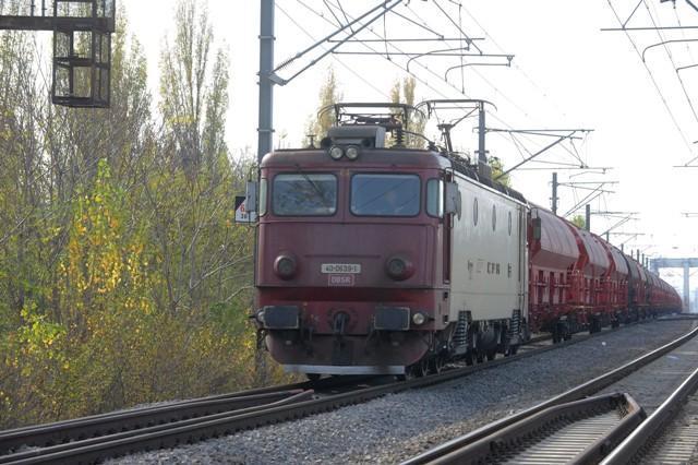 Trenul IR 1661 de pe ruta Bucureşti - Iaşi nu a reușit să oprească în staţia Bârlad
