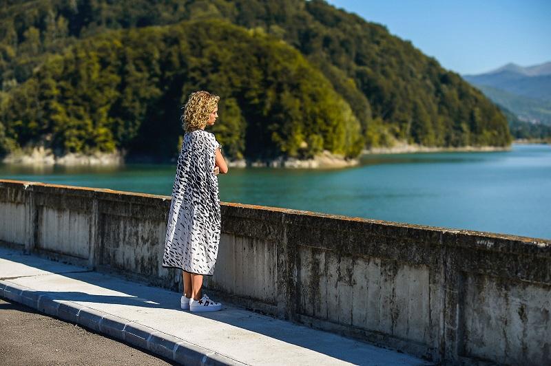 Fructul oprit sezonul 2 episodul 3. Alex și Adrian luptă să o oprească pe Sonia de la un gest necugetat: “Nu trebuie să se termine nimic, Sonia!” 18631187