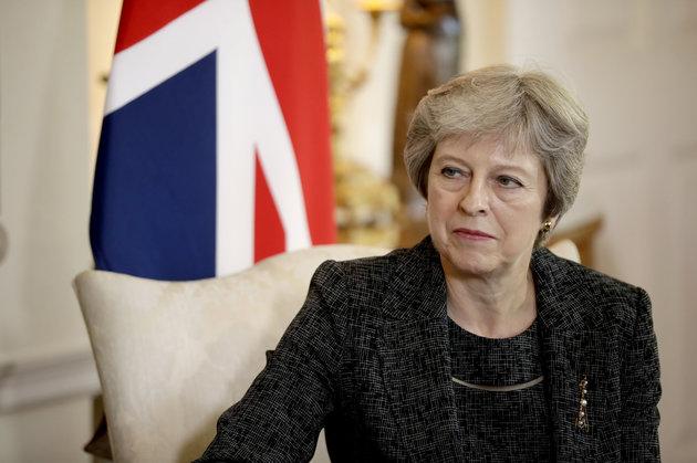 50 de parlamentari britanici vor sa o înlăturare pe Theresa May
