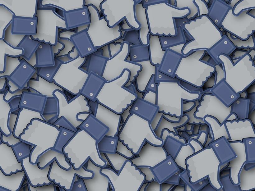 Comportamentul pe Facebook, influenţat de starea psihică şi emoţională