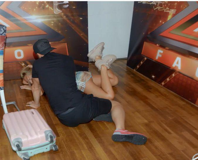 Delia, accidentată în culisele X Factor:  ”Am sărit în cârca lui și m-a scăpat”