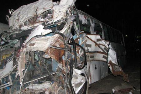 Tragedie pe autostradă în Iran. 21 morţi în coliziunea dintre un autobuz şi un camion cisternă
