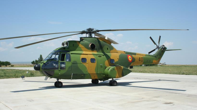 MApN: Elicoptere de la Baza 90 fac antrenamente cu aterizare la Spitalul Militar