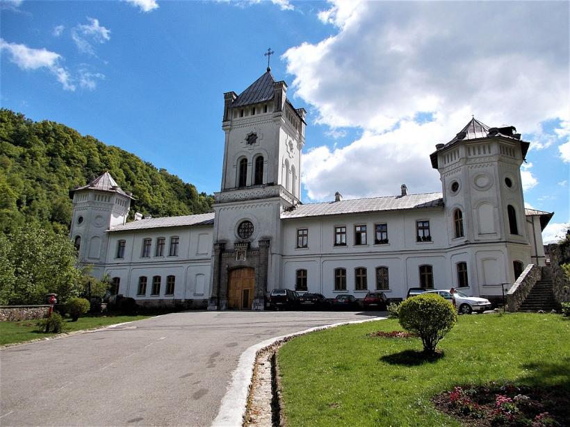 Mănăstirea Tismana, reparată de un Dorel insolvent