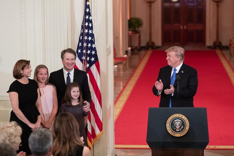 Brett Kavanaugh, nominalizarea lui Trump la şefia Curţii Supreme, se confruntă cu o nouă acuzaţie de hărţuire sexuală