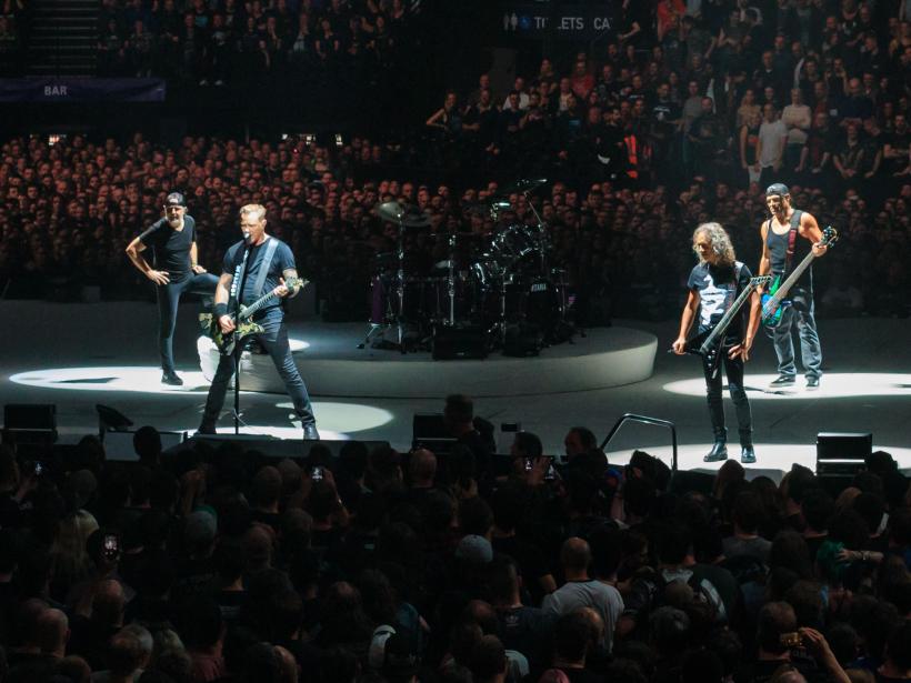 Metallica revine în România