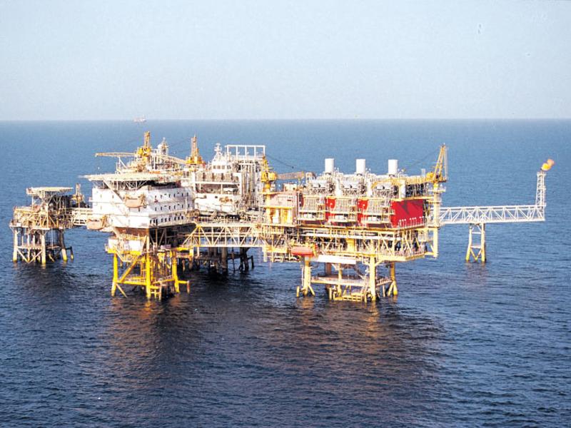 Senatul a adoptat proiectul privind implementarea operaţiunilor petroliere offshore