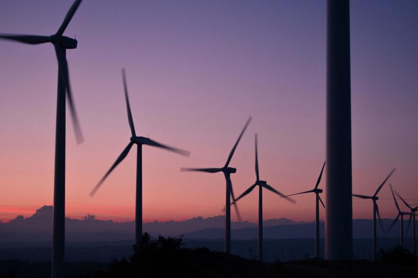 UE ridică miza pe eficienţă şi energie regenerabilă