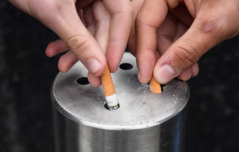 Viaţa fumătorilor din UK e dată peste cap. Lecţia pe care o pot învăţa românii