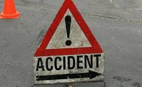 Accident teribil cu doi răniţi produs din cauza denivelărilor din asfalt pe DJ 711A