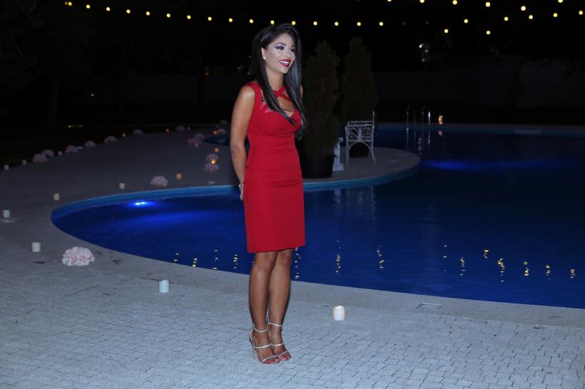 Nasrin, prezentatoarea matinalului de weekend de la Antena Stars,  cerută în căsătorie într-un mod inedit : ”Nu înţelegeam de ce trebuie să facem poze în frig” 18633643