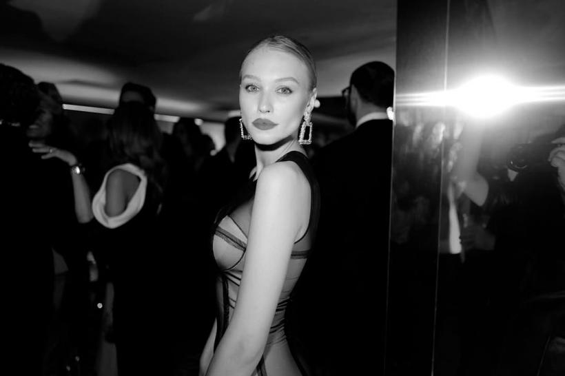 Un fotomodel român de succes a strălucit la o petrecere Vogue Italia