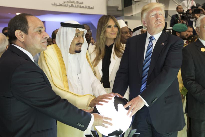 Trump i-a spus Regelui Salman al Arabiei Saudite că nu ar rezista la putere fără sprijinul SUA