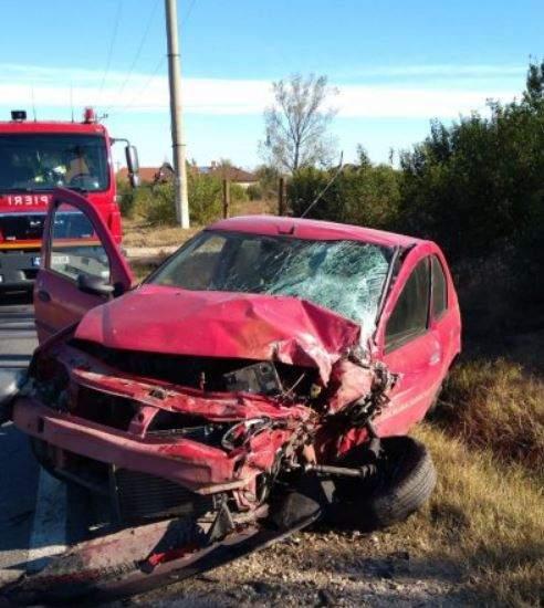 Trei autovehicule, implicate într-un accident pe DN 61, în zona Petreşti