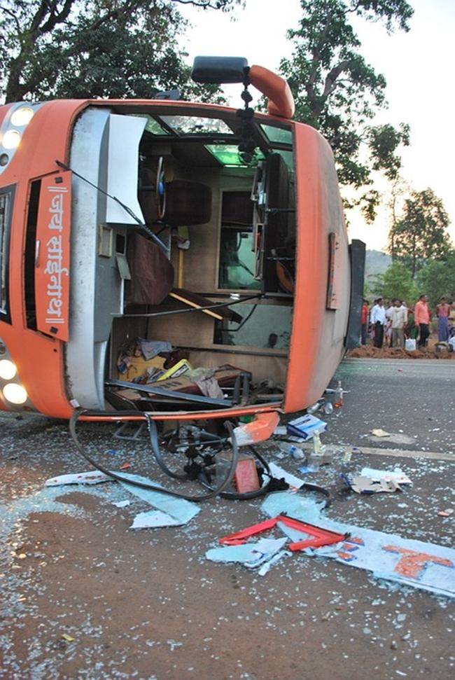 15 morţi într-un accident în care a fost implicat un camion cu migranţi în Turcia