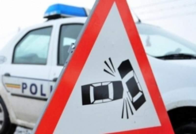 Accident GRAV în Caraș Severin. Cinci persoane au fost rănite