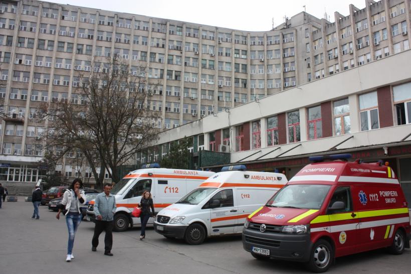 Alertă la Spitalul Județean din Craiova! Un lift a căzut în gol iar mai multe persoane au fost rănite