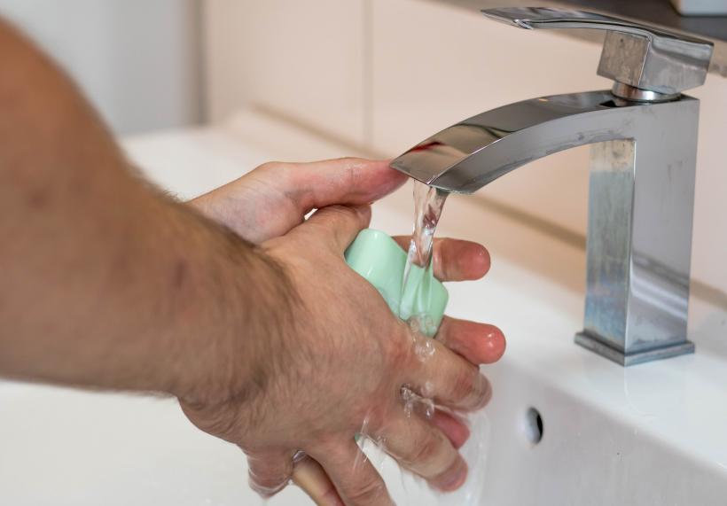 Cum ne spălăm corect pe mâini