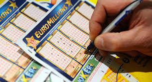 Un britanic a câştigat 76,3 milioane de lire sterline la loteria EuroMillions